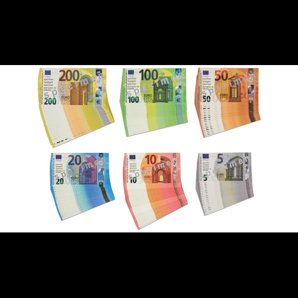 Geld-Kasse, 65 Scheine/110 Münzen