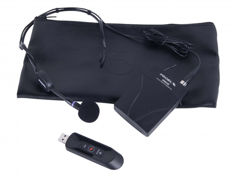 Box mit Handmikrofon und Headset